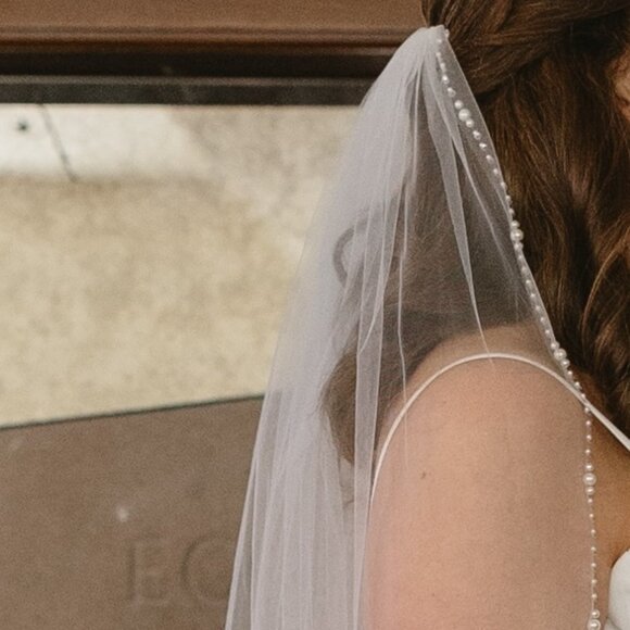 Bridal veil - Picture 1 of 4